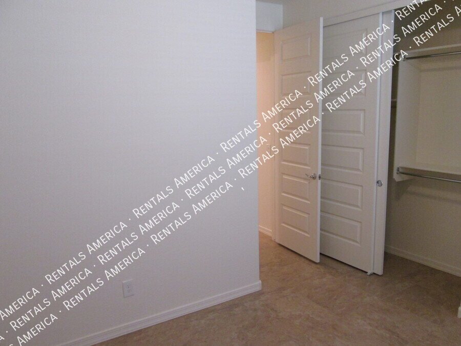 COMING SOON!  OCCUPIED!  GORGEOUS 4 BR OFF OF HIGLEY/WILLIAMS FIELD property image