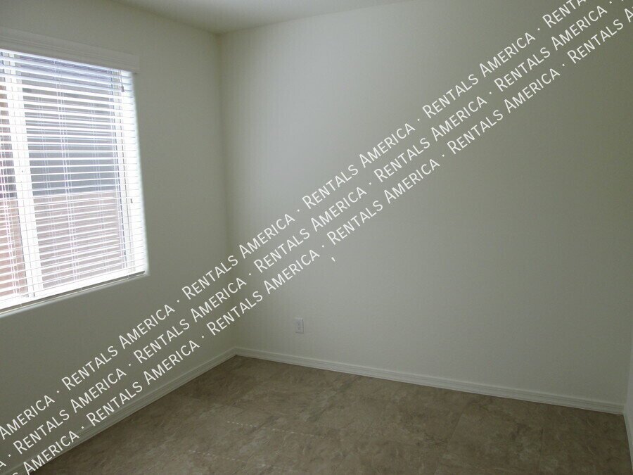 COMING SOON!  OCCUPIED!  GORGEOUS 4 BR OFF OF HIGLEY/WILLIAMS FIELD property image