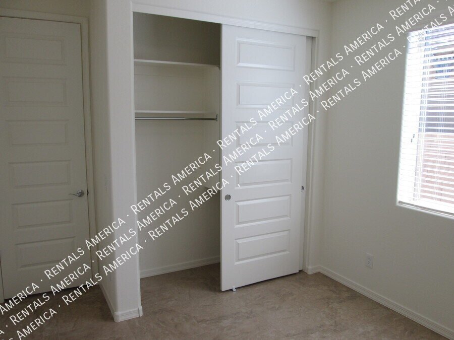 COMING SOON!  OCCUPIED!  GORGEOUS 4 BR OFF OF HIGLEY/WILLIAMS FIELD property image