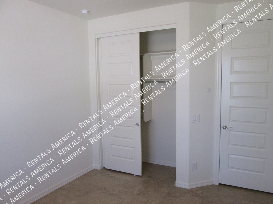 COMING SOON!  OCCUPIED!  GORGEOUS 4 BR OFF OF HIGLEY/WILLIAMS FIELD property image