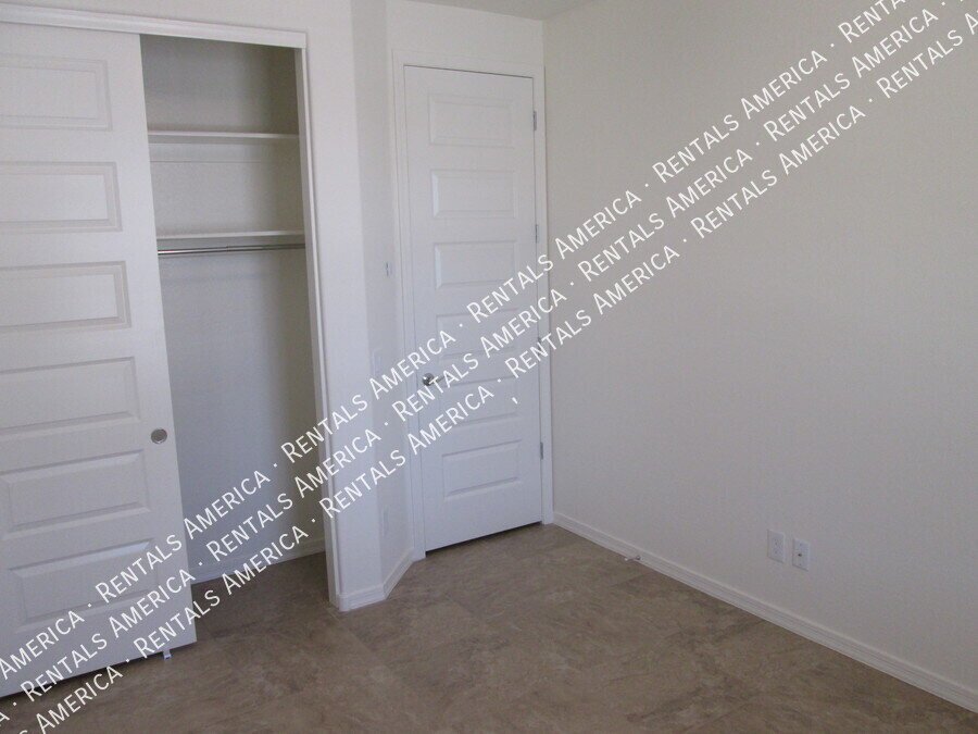 COMING SOON!  OCCUPIED!  GORGEOUS 4 BR OFF OF HIGLEY/WILLIAMS FIELD property image