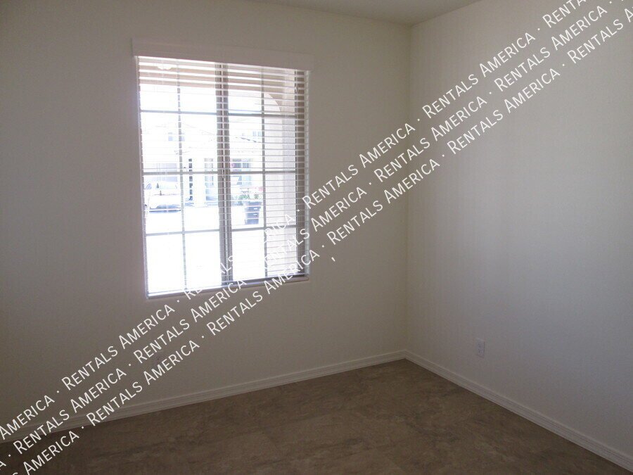 COMING SOON!  OCCUPIED!  GORGEOUS 4 BR OFF OF HIGLEY/WILLIAMS FIELD property image