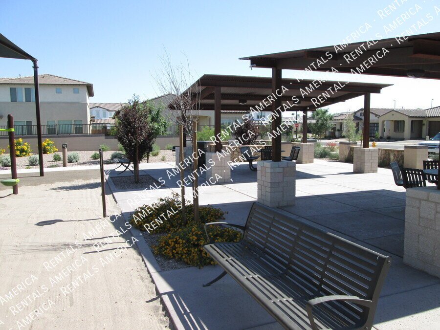 COMING SOON!  OCCUPIED!  GORGEOUS 4 BR OFF OF HIGLEY/WILLIAMS FIELD property image