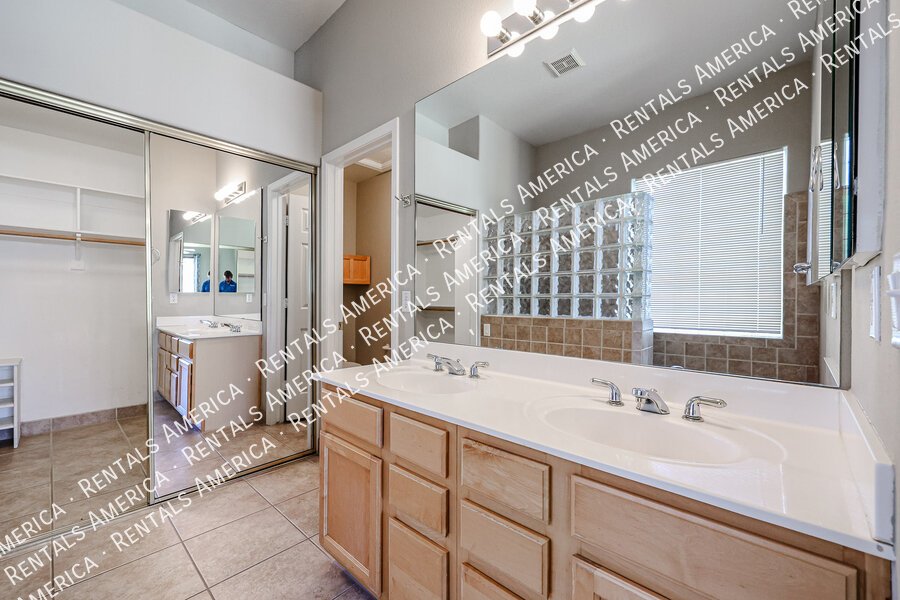 COMING SOON!  OCCUPIED!  Remarkable 3 Bedrm in Tatum Highlands property image