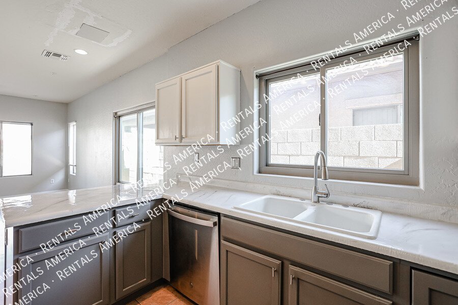 COMING SOON!  OCCUPIED!  SPACIOUS 3 BEDROOM IN TOLLESON property image