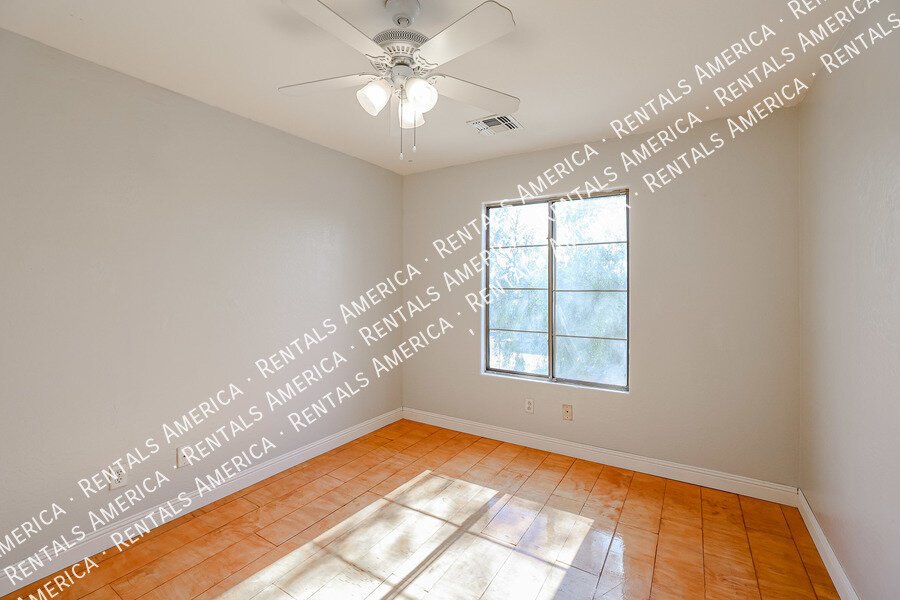 COMING SOON!  OCCUPIED!  SPACIOUS 3 BEDROOM IN TOLLESON property image
