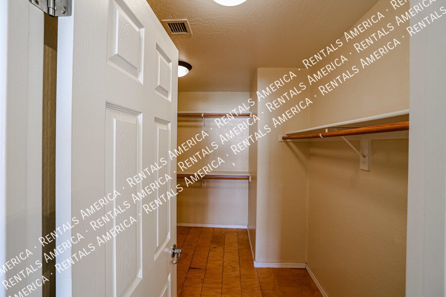 COMING SOON!  OCCUPIED!  SPACIOUS 3 BEDROOM IN TOLLESON property image