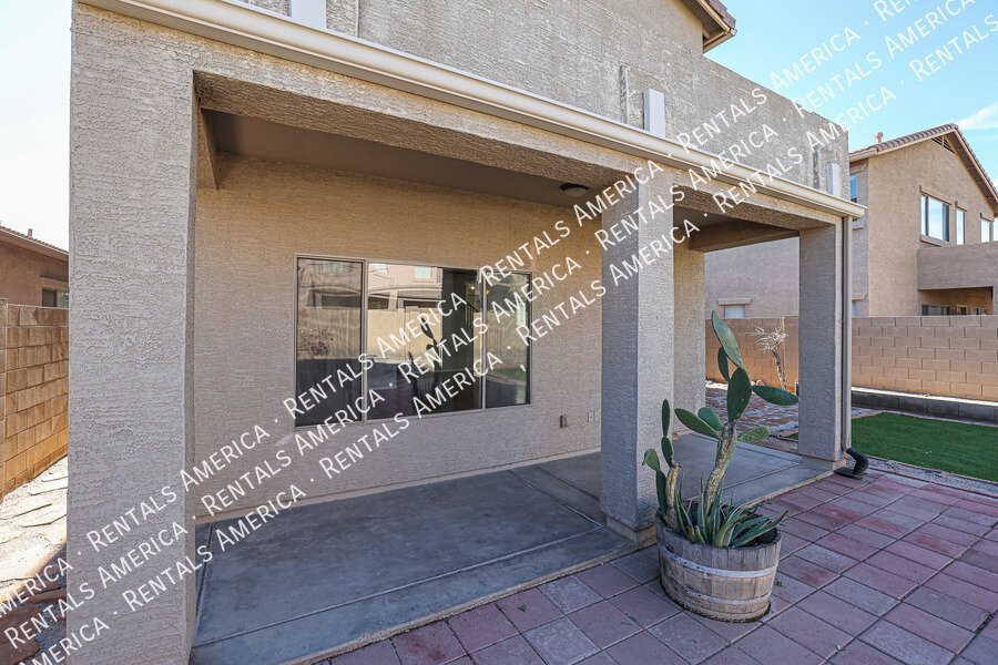 COMING SOON!  OCCUPIED!  SPACIOUS 3 BEDROOM IN TOLLESON property image
