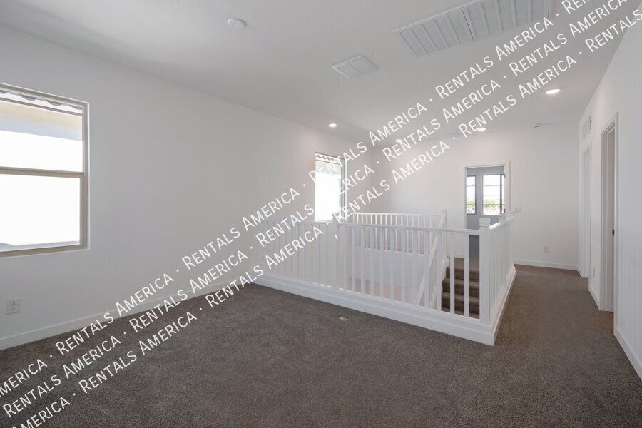 COMING SOON!  OCCUPIED!  4 BEDROOM IN EASTMARK property image