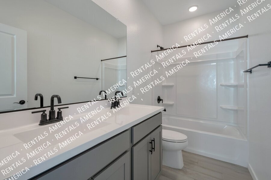 COMING SOON!  OCCUPIED!  4 BEDROOM IN EASTMARK property image