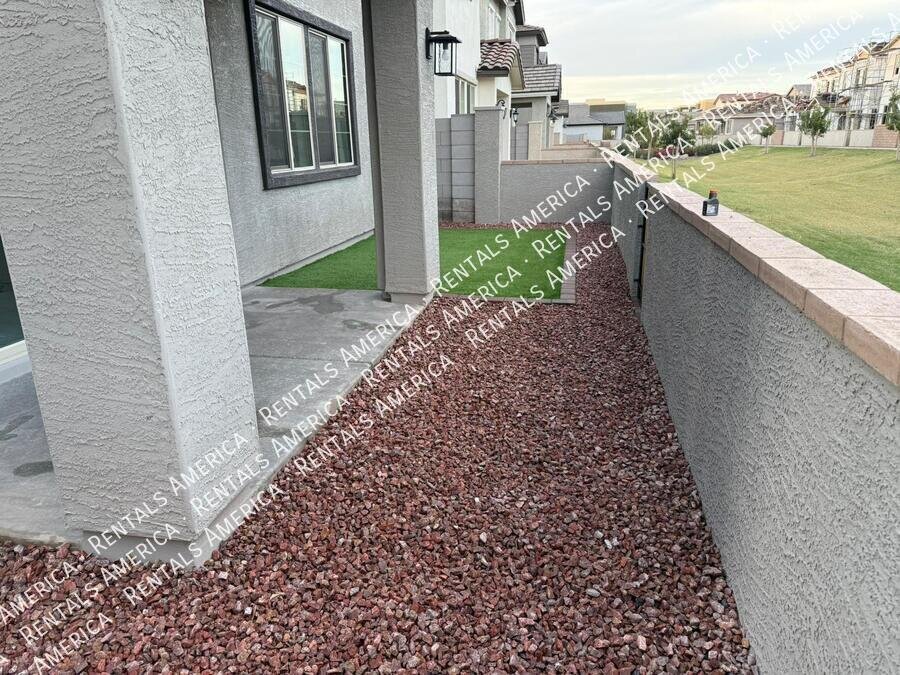 COMING SOON!  OCCUPIED!  4 BEDROOM IN EASTMARK property image
