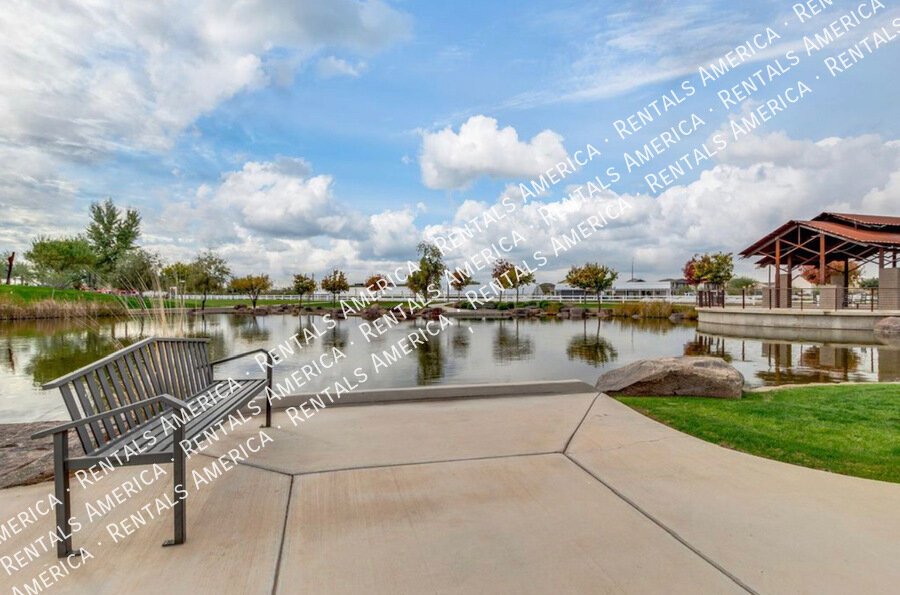 COMING SOON!  OCCUPIED!  4 BEDROOM IN EASTMARK property image