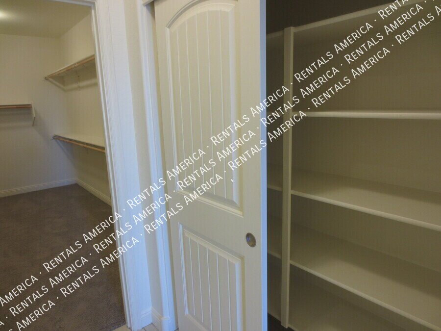 Move in special - 1 month free on 12 month lease property image