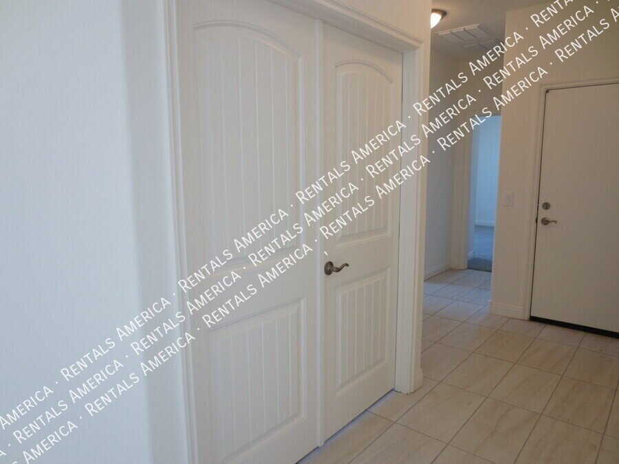 Move in special - 1 month free on 12 month lease property image