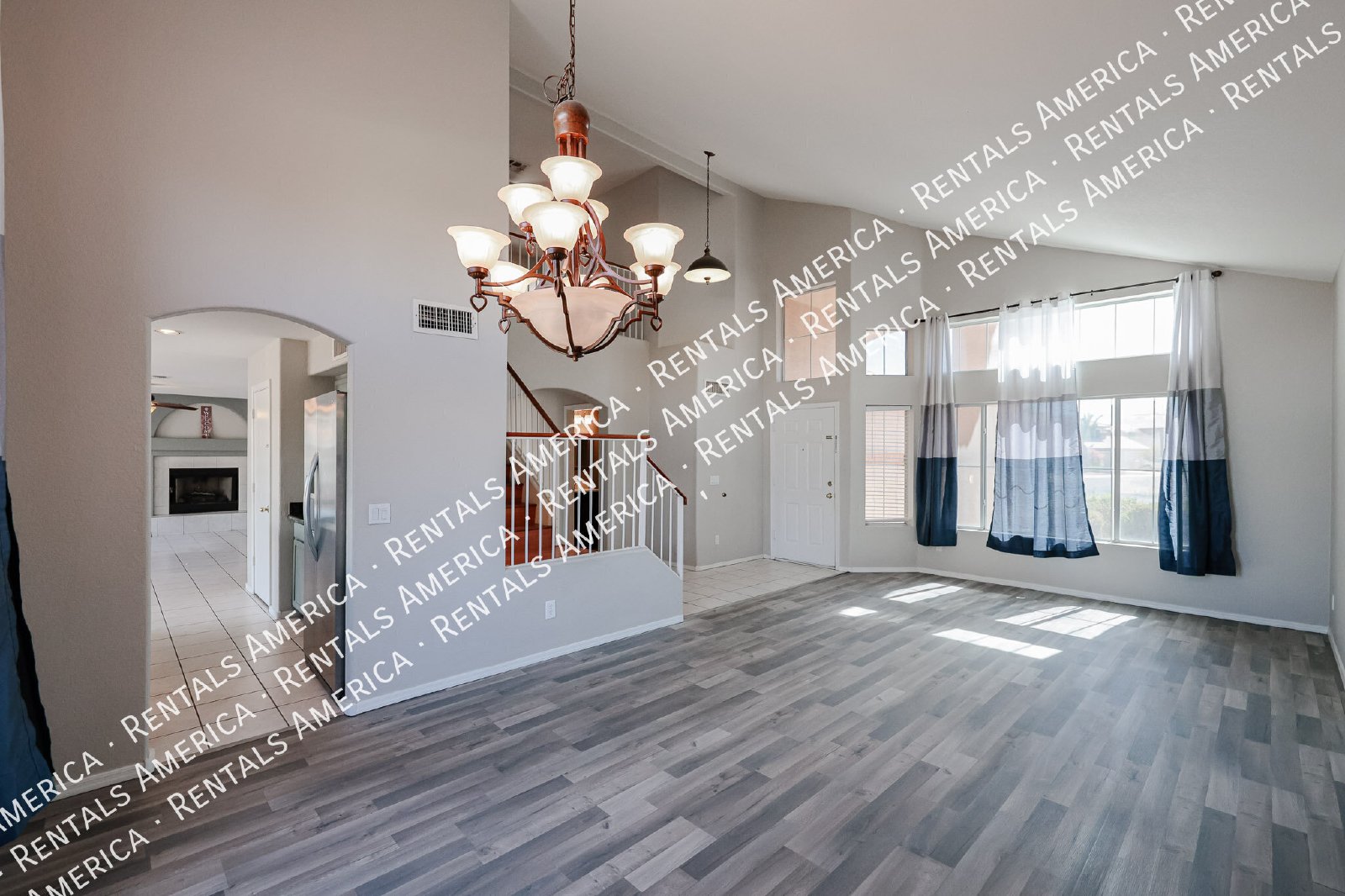 Beautiful 2-story 5BD 3BA home in Glendale! property image