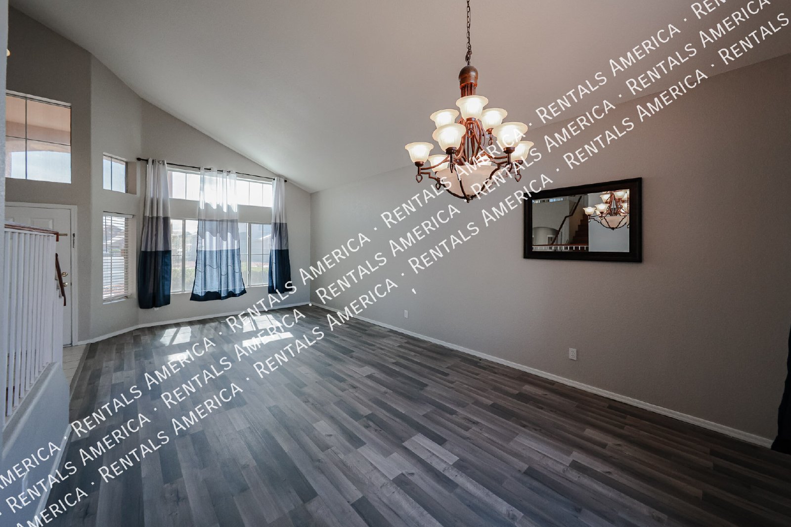 Beautiful 2-story 5BD 3BA home in Glendale! property image