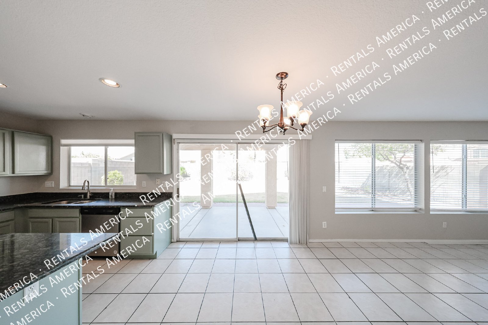 Beautiful 2-story 5BD 3BA home in Glendale! property image