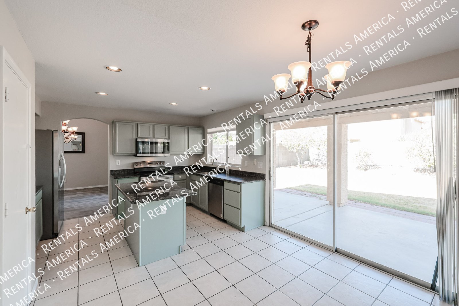 Beautiful 2-story 5BD 3BA home in Glendale! property image