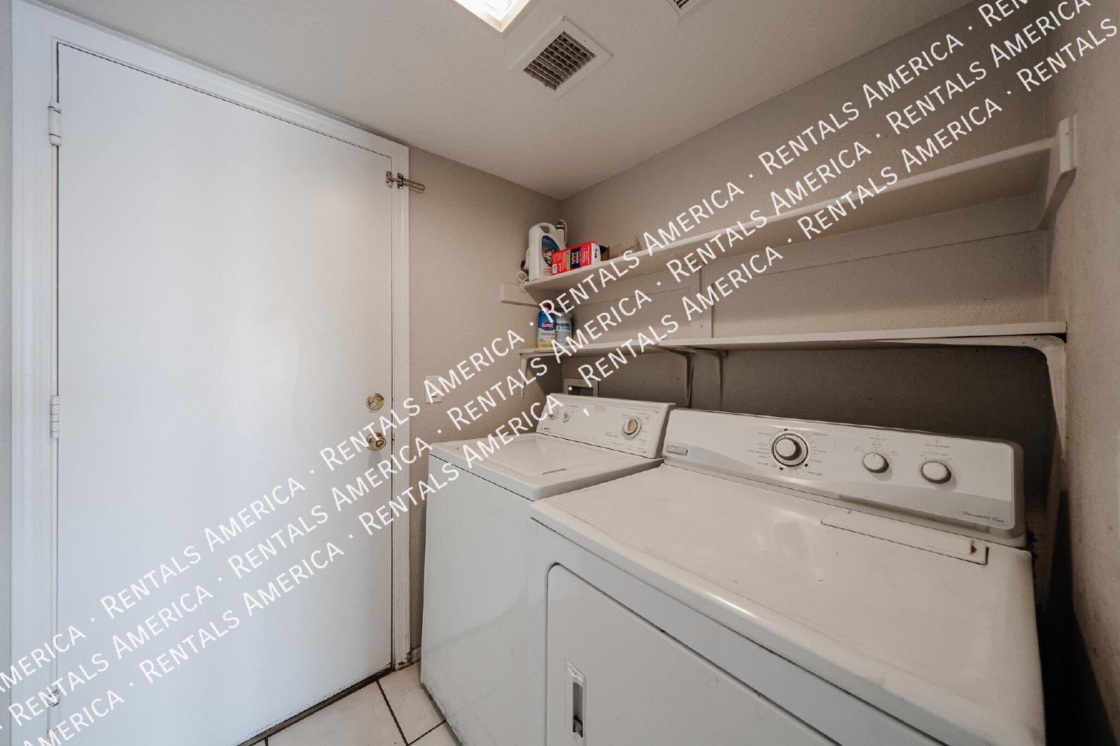 Beautiful 2-story 5BD 3BA home in Glendale! property image