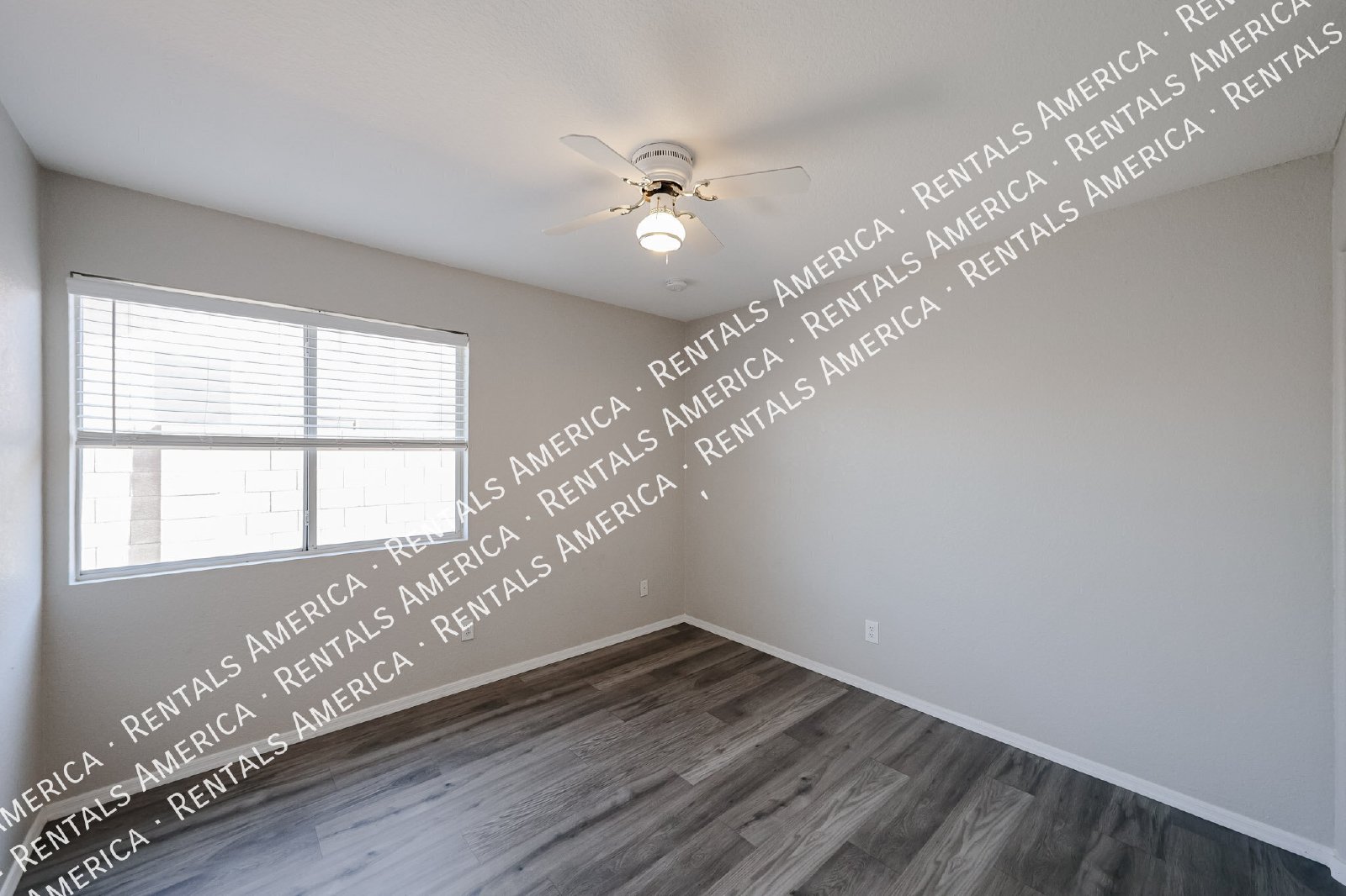 Beautiful 2-story 5BD 3BA home in Glendale! property image