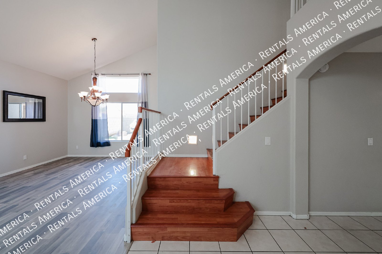 Beautiful 2-story 5BD 3BA home in Glendale! property image