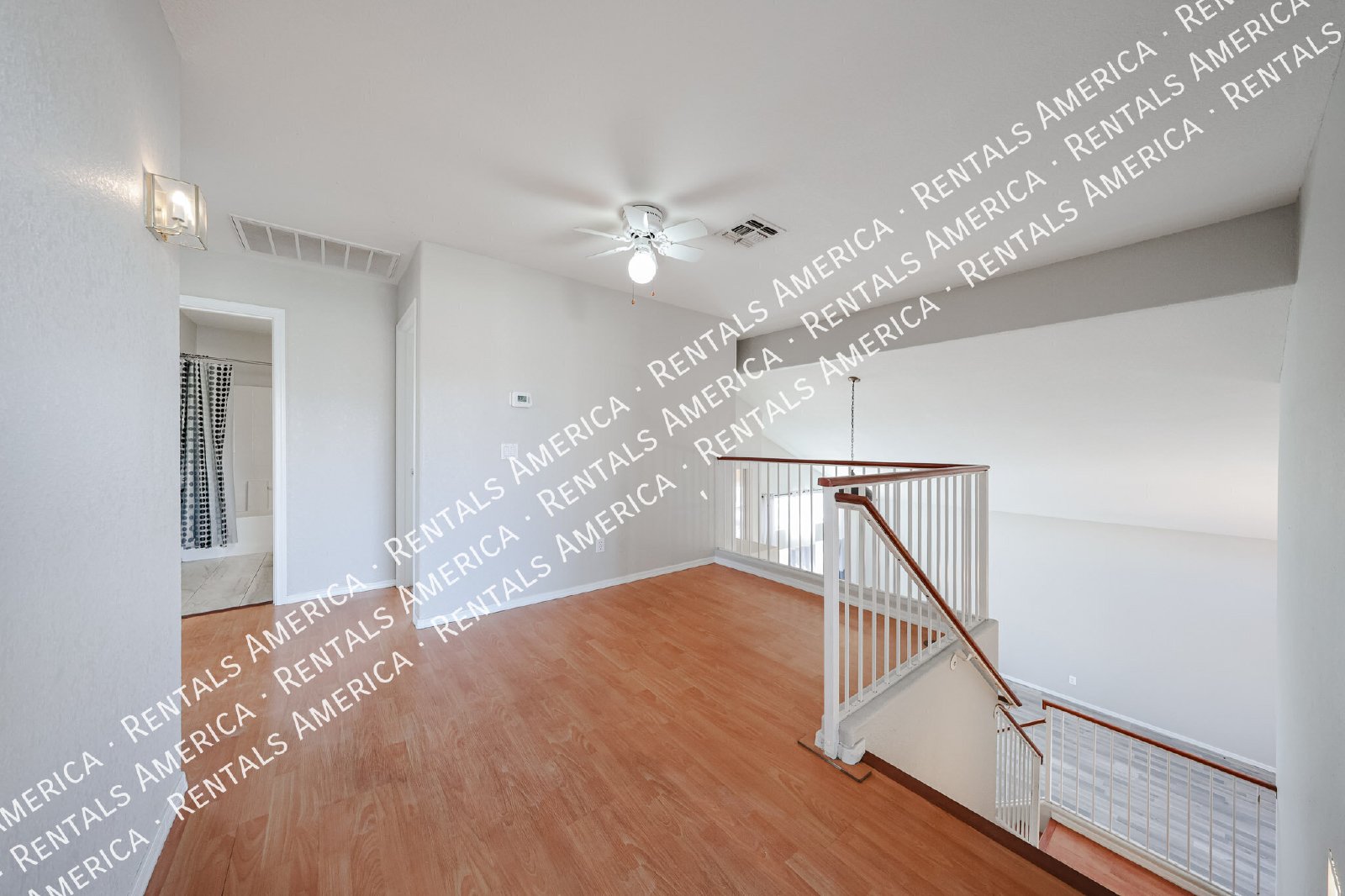 Beautiful 2-story 5BD 3BA home in Glendale! property image