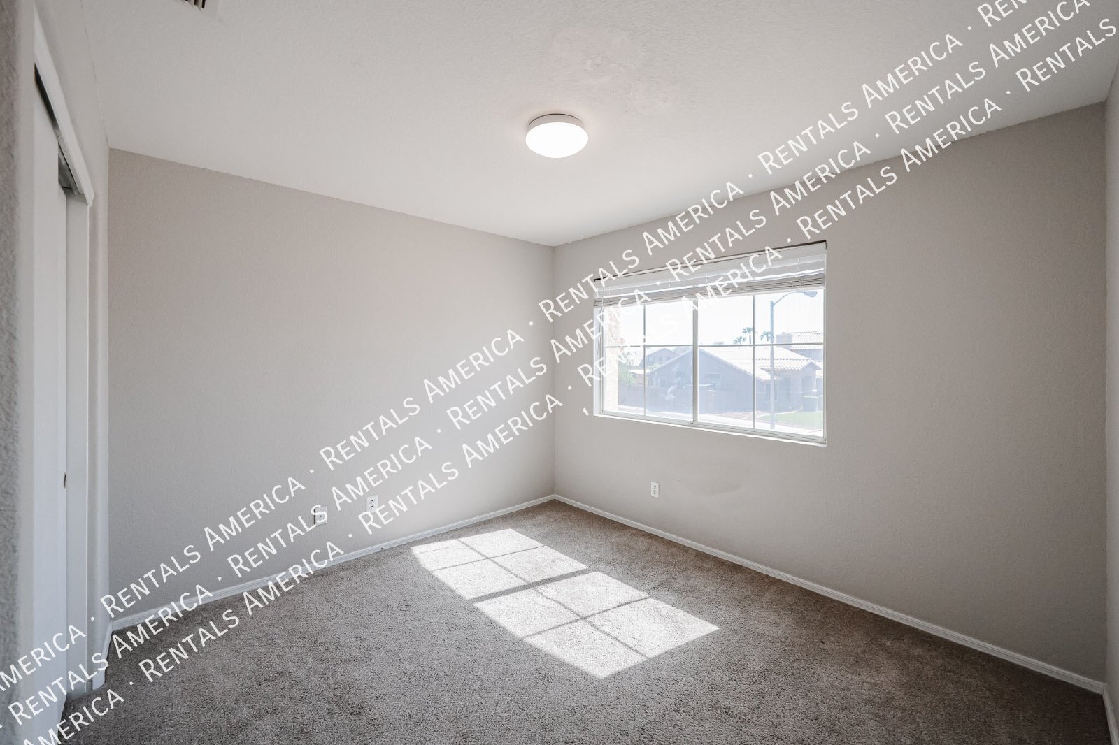 Beautiful 2-story 5BD 3BA home in Glendale! property image