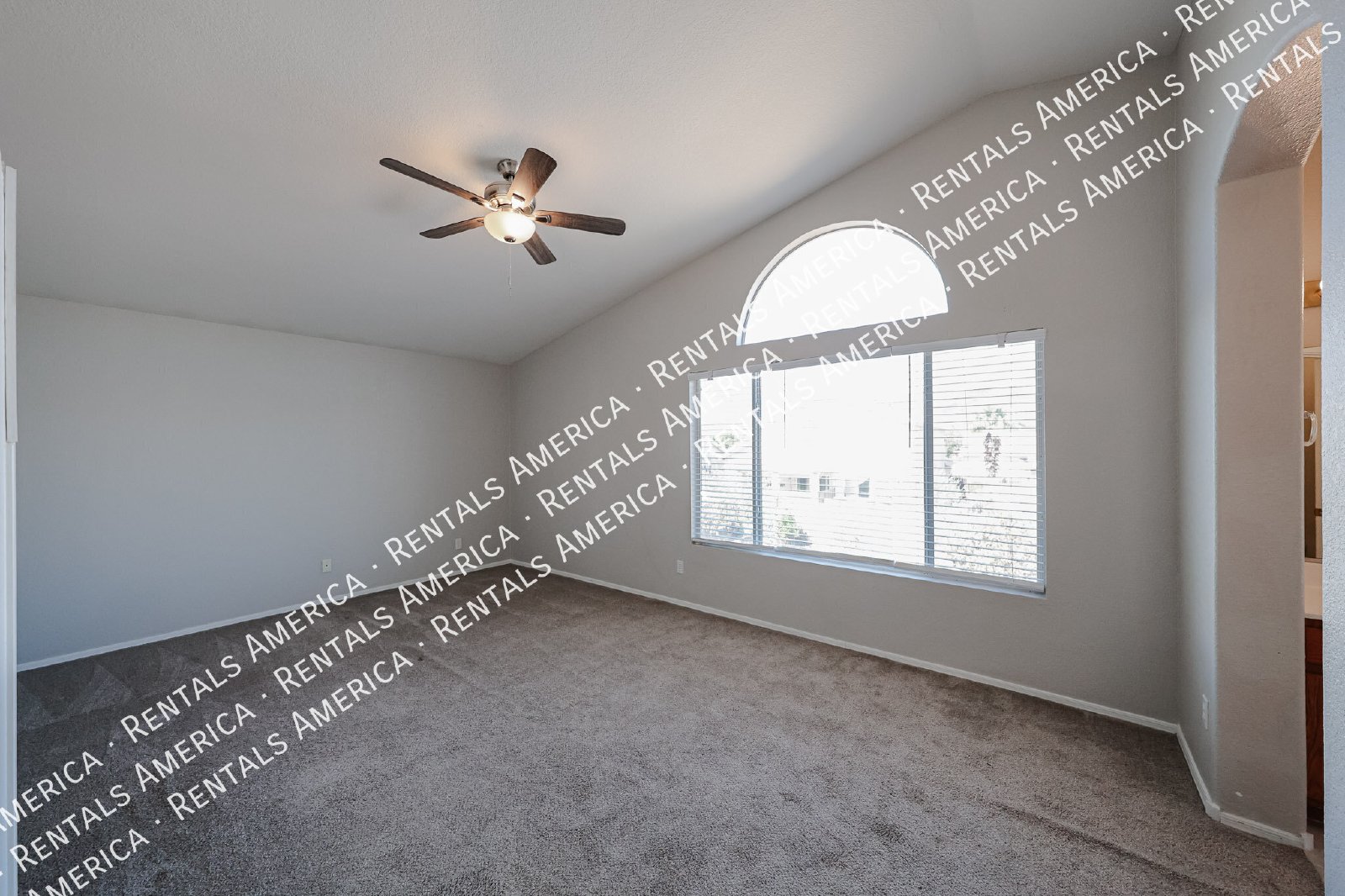 Beautiful 2-story 5BD 3BA home in Glendale! property image