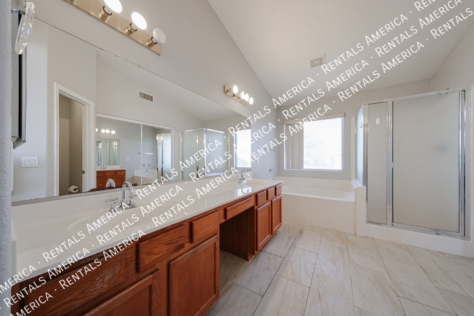 Beautiful 2-story 5BD 3BA home in Glendale! property image