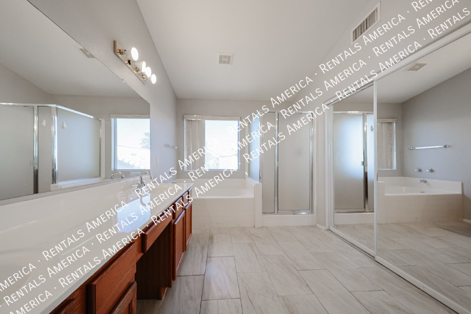 Beautiful 2-story 5BD 3BA home in Glendale! property image