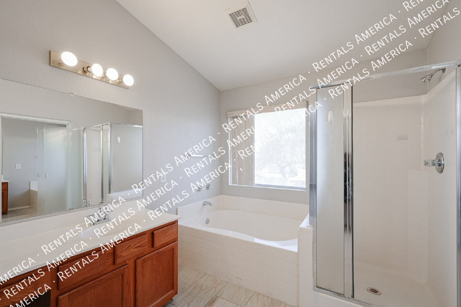 Beautiful 2-story 5BD 3BA home in Glendale! property image