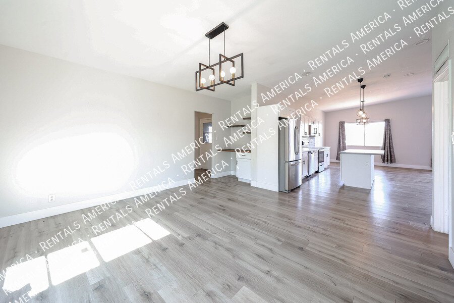 SOLAR, POOL, 2000 SQ Ft, SPECIAL property image