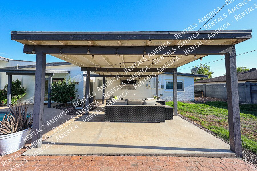 SOLAR, POOL, 2000 SQ Ft, SPECIAL property image
