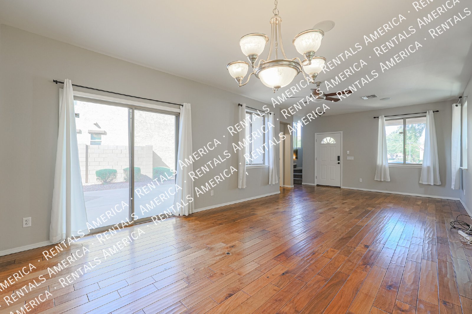 Beautiful 3 Bedroom with Loft and a Play Pool in great location! property image
