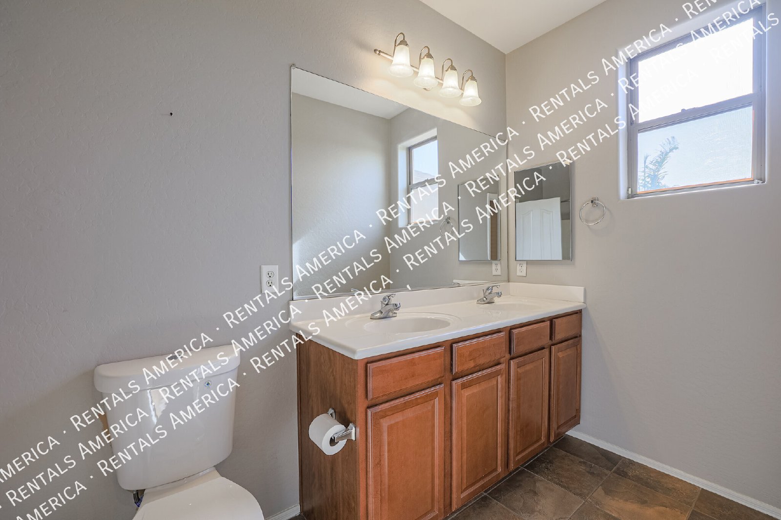 Beautiful 3 Bedroom with Loft and a Play Pool in great location! property image