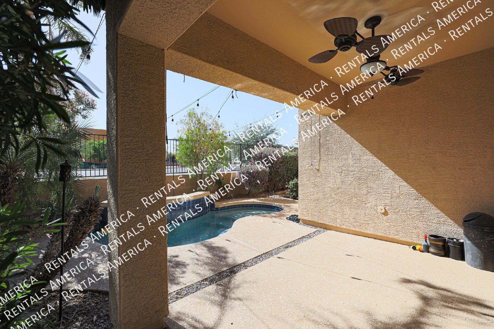 Beautiful 3 Bedroom with Loft and a Play Pool in great location! property image