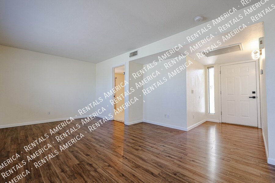 $500 RENT CREDIT SIGN BY SEPTEMBER 20! property image