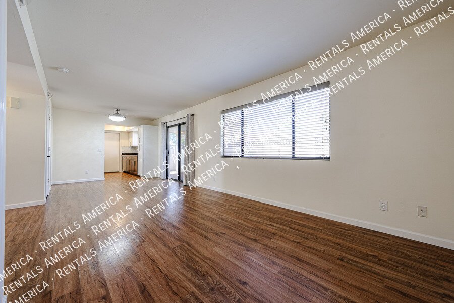 $500 RENT CREDIT SIGN BY SEPTEMBER 20! property image