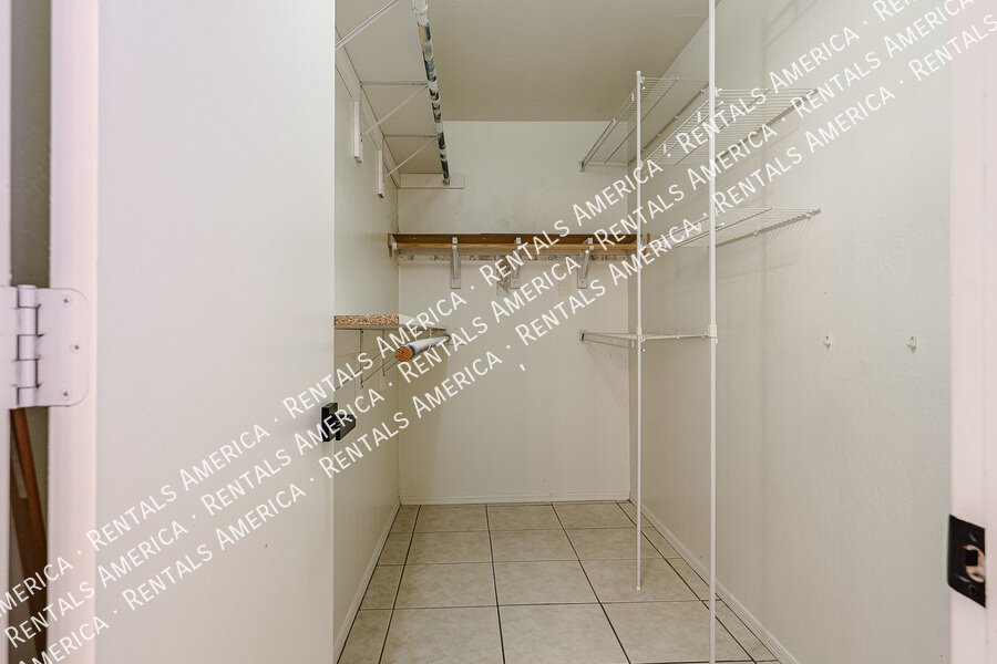 $500 RENT CREDIT SIGN BY SEPTEMBER 20! property image