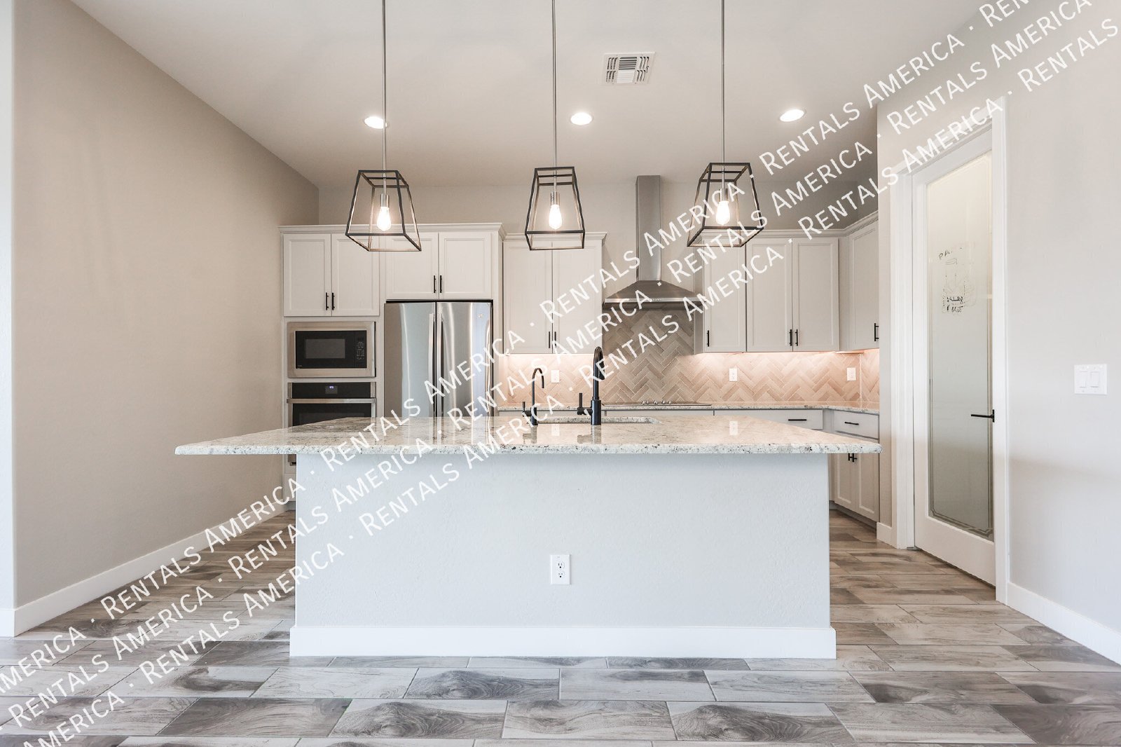 $500 RENT CREDIT  LIMITED-TIME MOVE-IN SPECIAL! property image