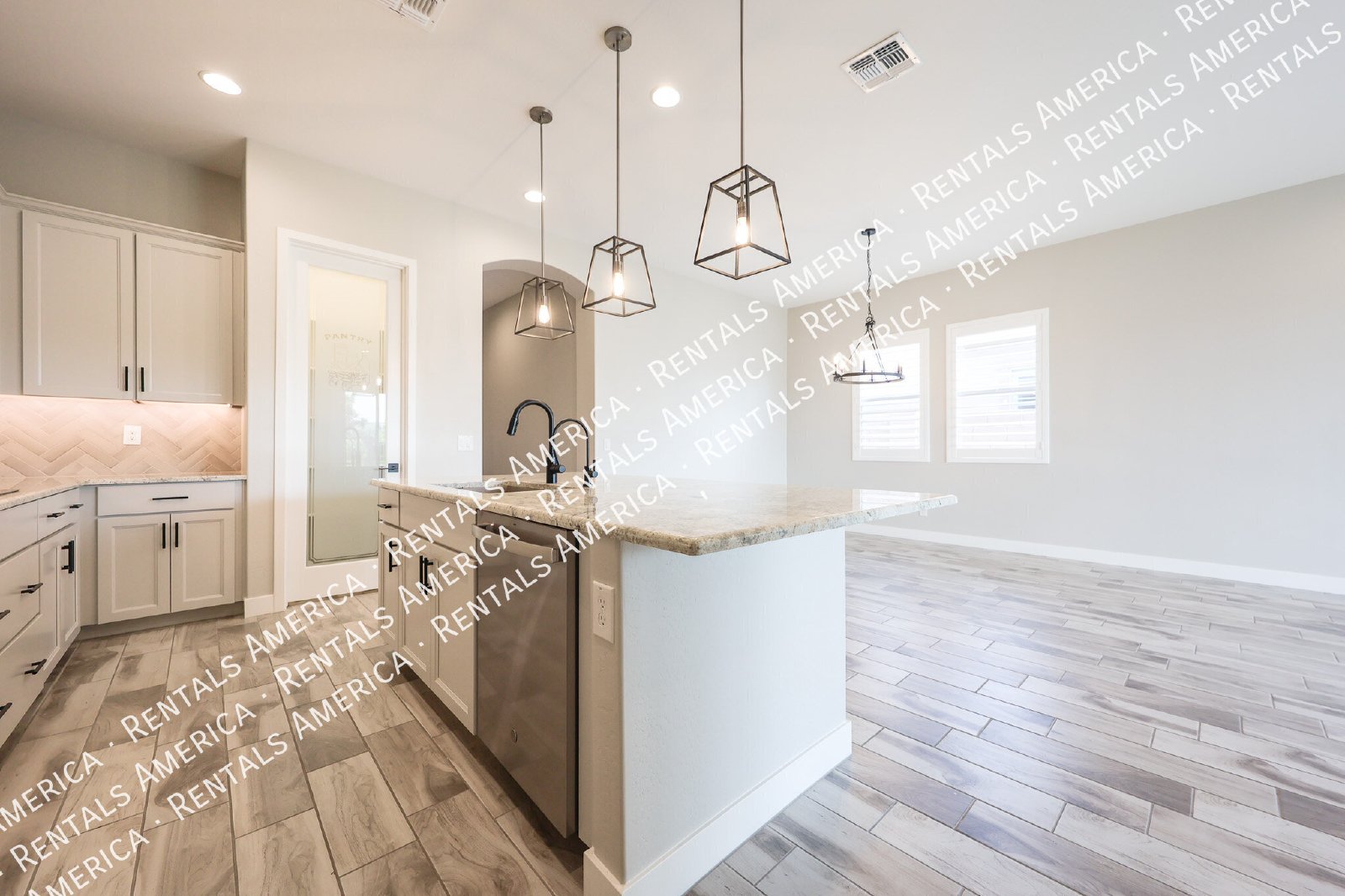 $500 RENT CREDIT  LIMITED-TIME MOVE-IN SPECIAL! property image