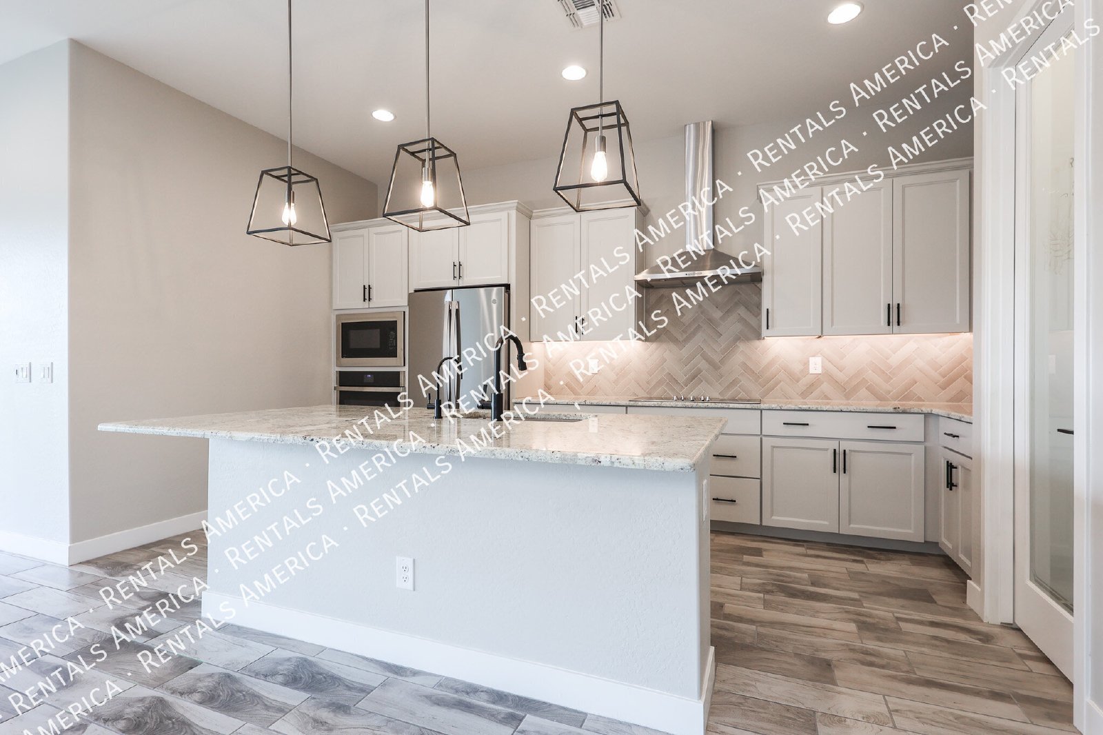$500 RENT CREDIT  LIMITED-TIME MOVE-IN SPECIAL! property image