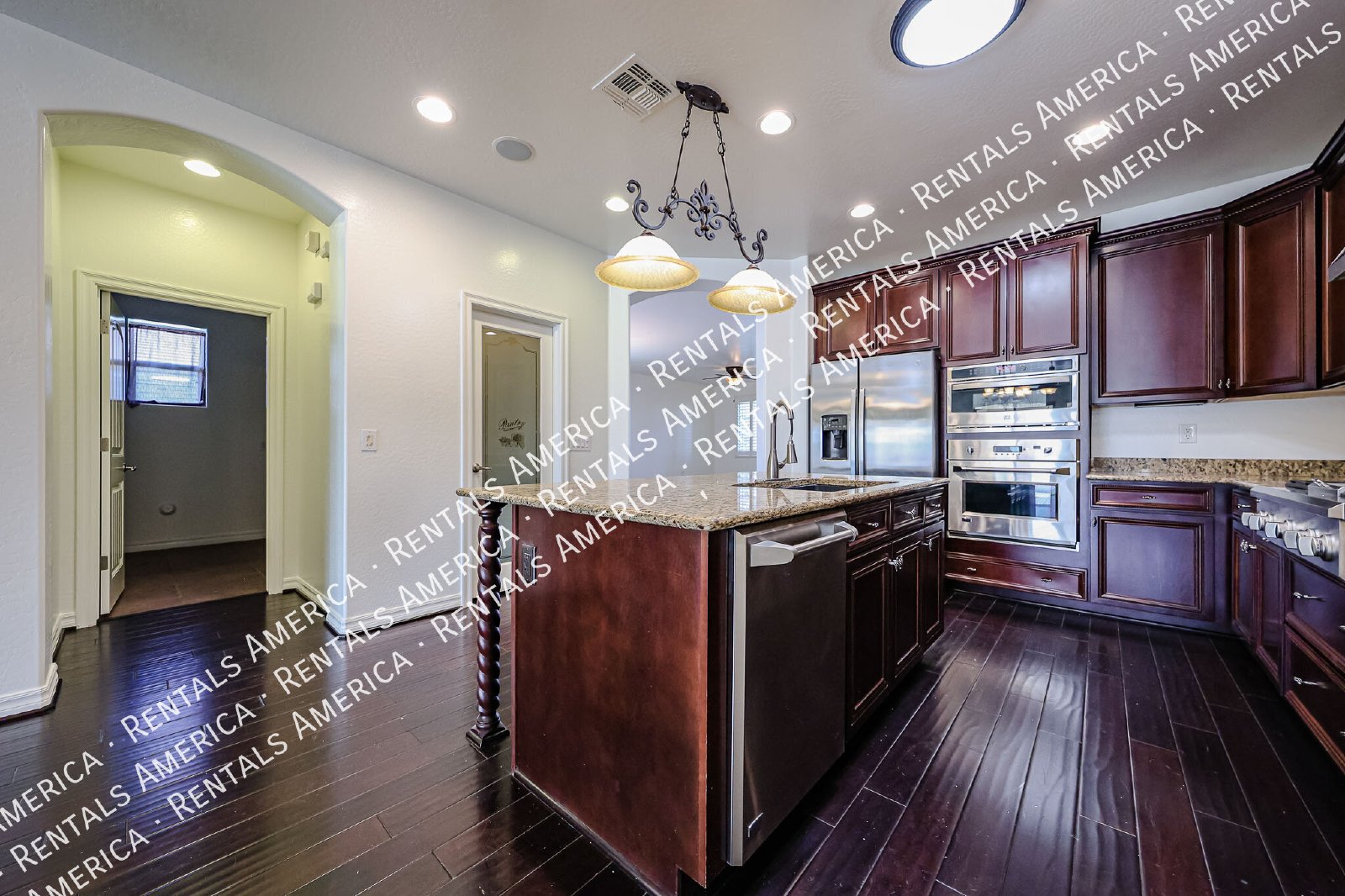 Stunning 5 Bed, 3 Bath Single-Level in Fulton Ranch property image