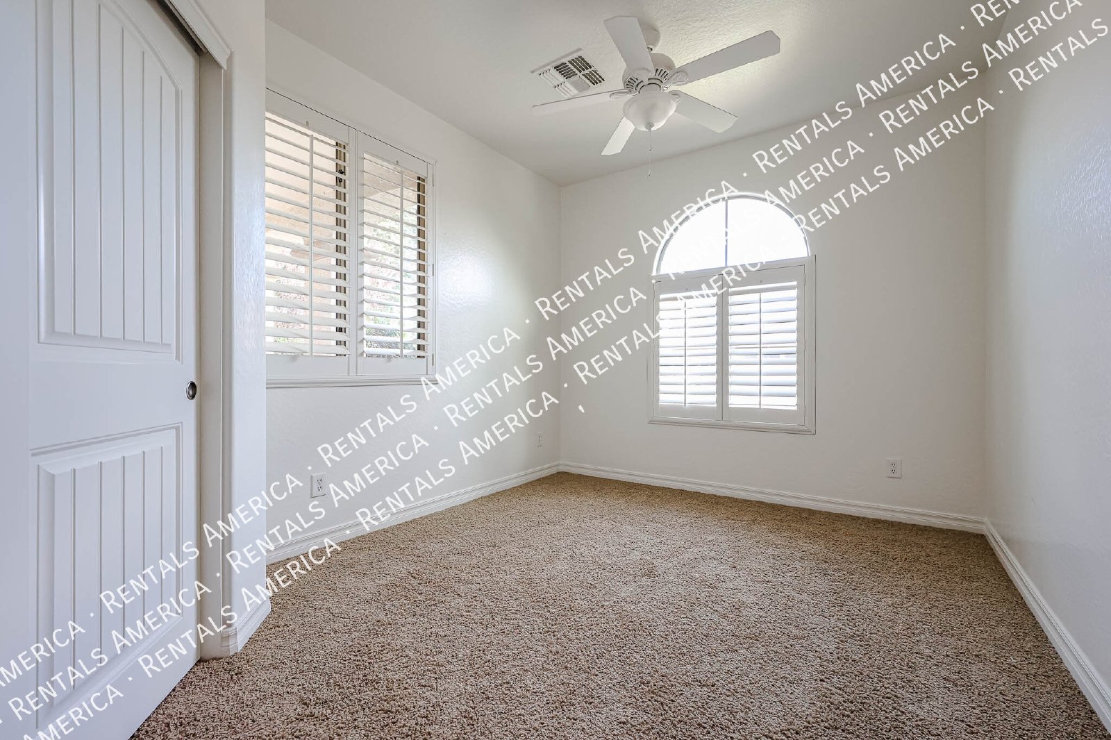 Stunning 5 Bed, 3 Bath Single-Level in Fulton Ranch property image