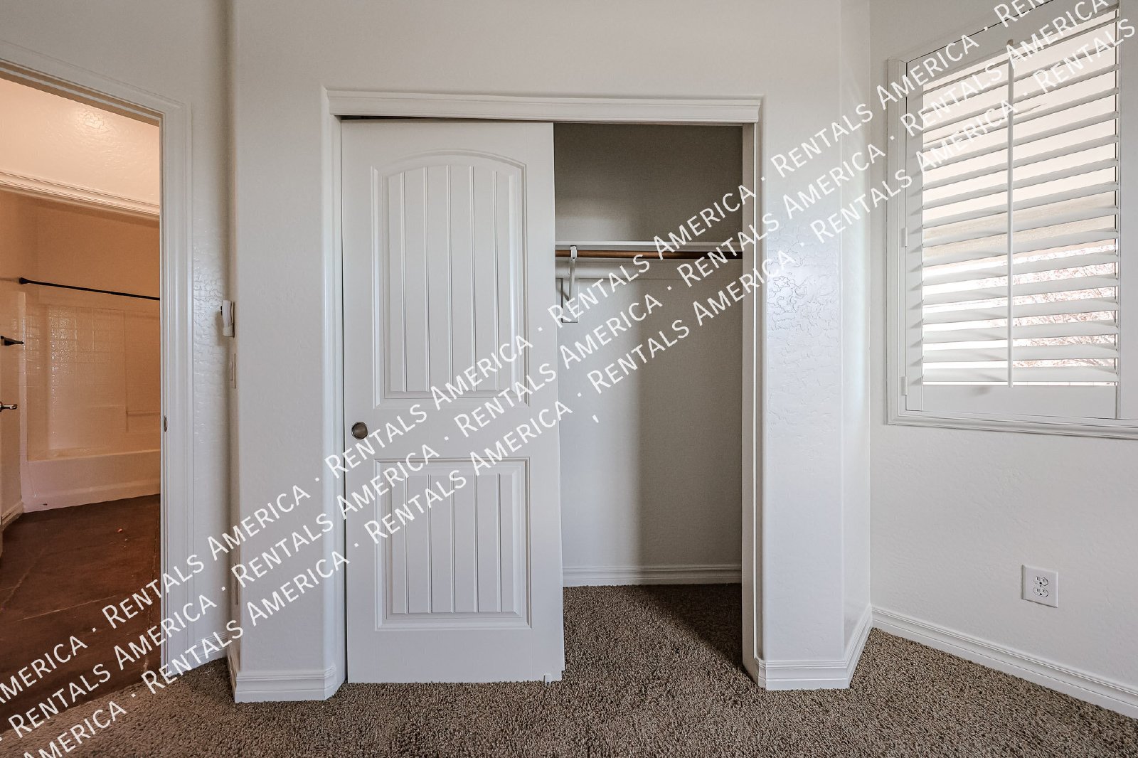 Stunning 5 Bed, 3 Bath Single-Level in Fulton Ranch property image