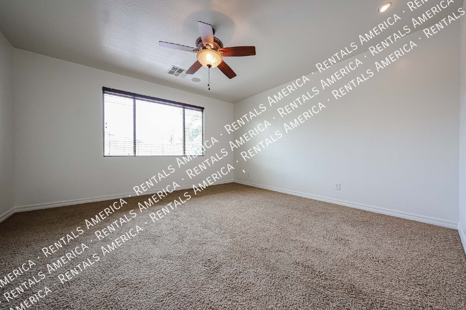 Stunning 5 Bed, 3 Bath Single-Level in Fulton Ranch property image