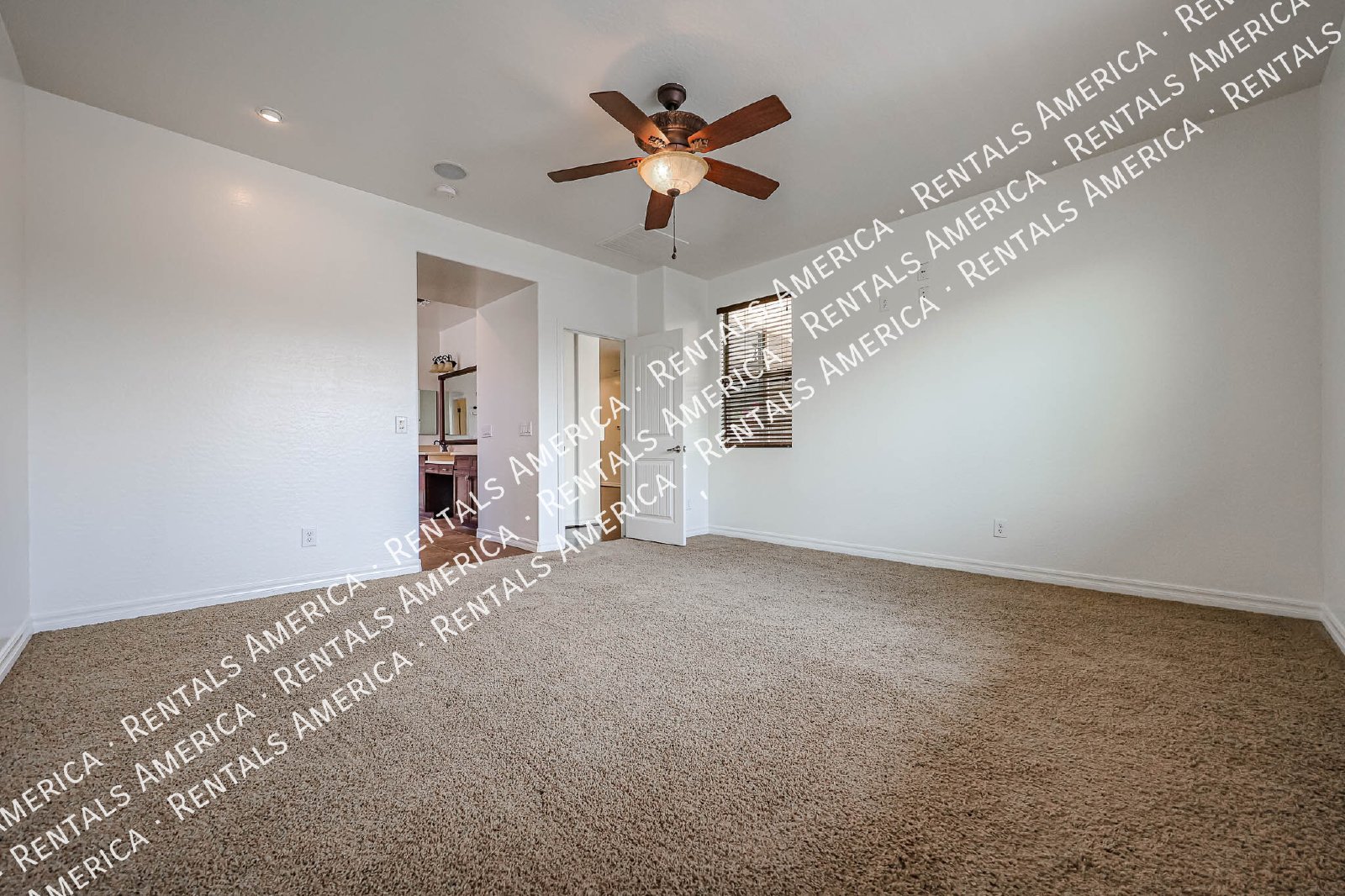 Stunning 5 Bed, 3 Bath Single-Level in Fulton Ranch property image