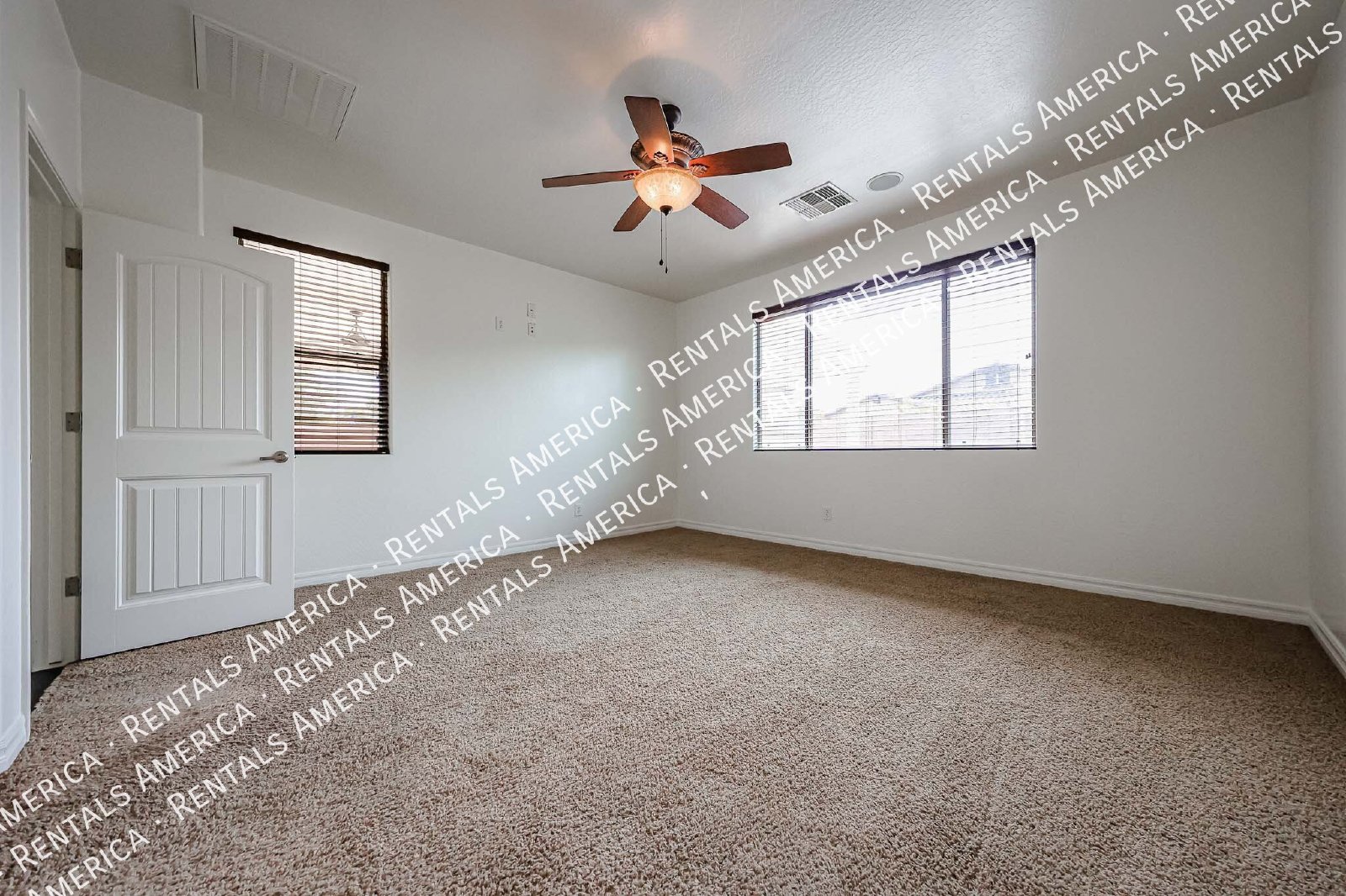 Stunning 5 Bed, 3 Bath Single-Level in Fulton Ranch property image