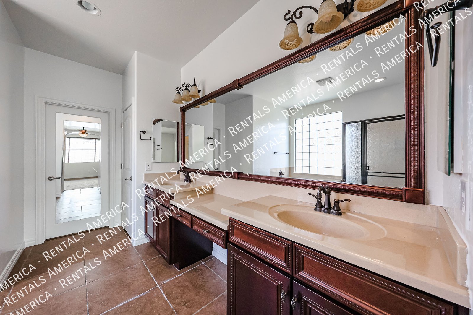 Stunning 5 Bed, 3 Bath Single-Level in Fulton Ranch property image