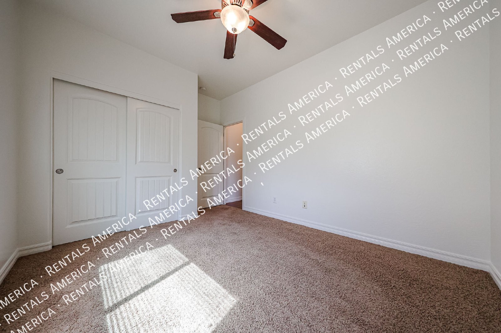 Stunning 5 Bed, 3 Bath Single-Level in Fulton Ranch property image